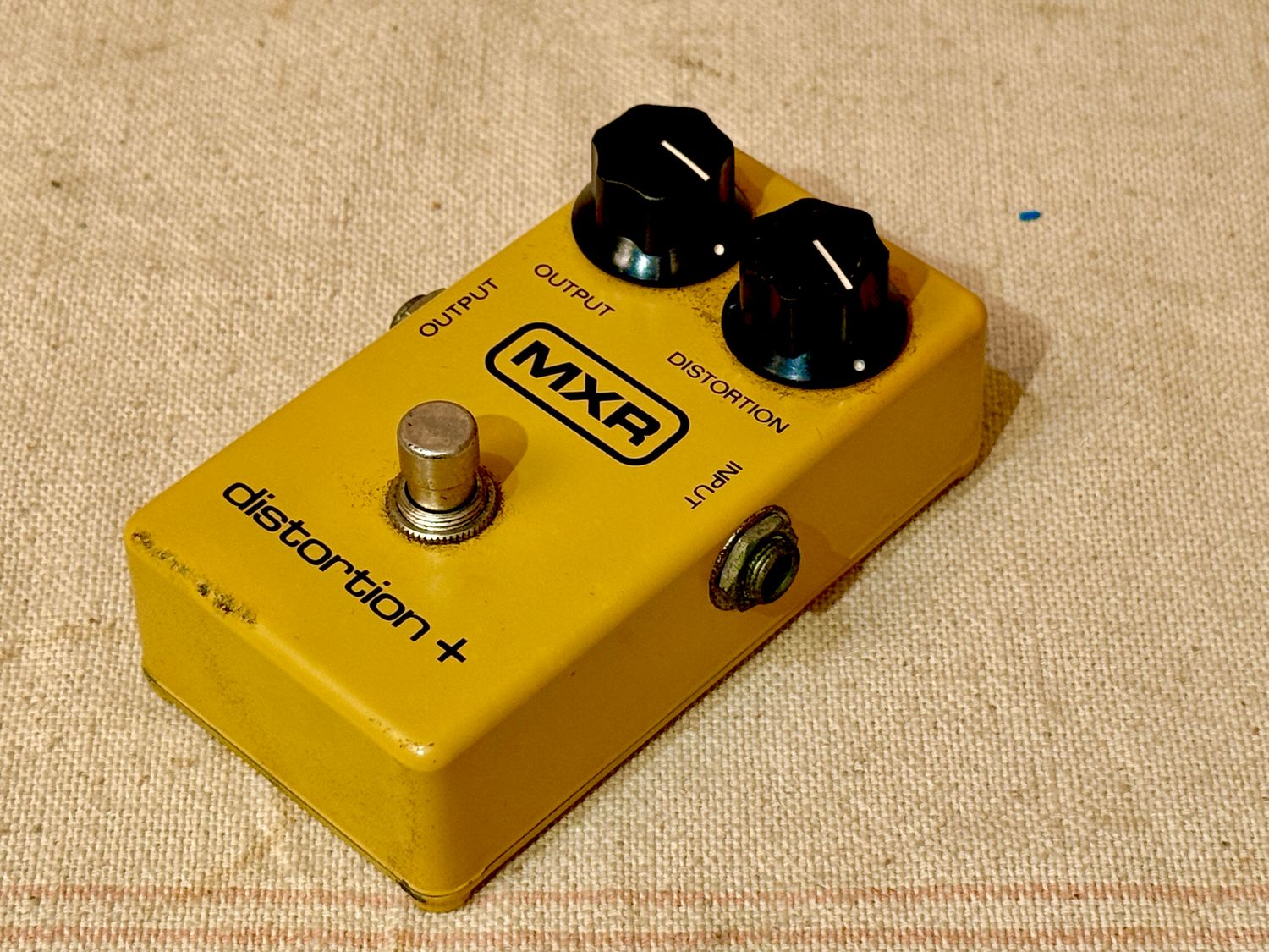 1980 MXR Distortion + Plus Block Logo Yellow w/Box