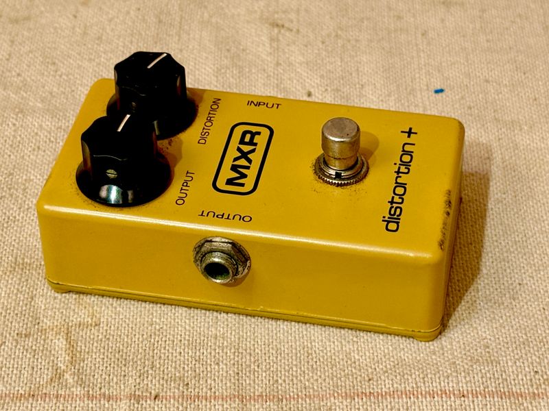 1980 MXR Distortion + Plus Block Logo Yellow w/Box