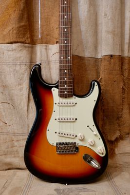 2020 Fender MIJ Traditional 60s Stratocaster Sunburst
