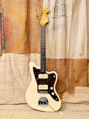 2016 Fender MIJ Classic 60s Jazzmaster White (Japan Exclusive)