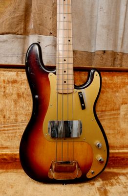 1958 Fender Precision Bass Sunburst Gold-Guard