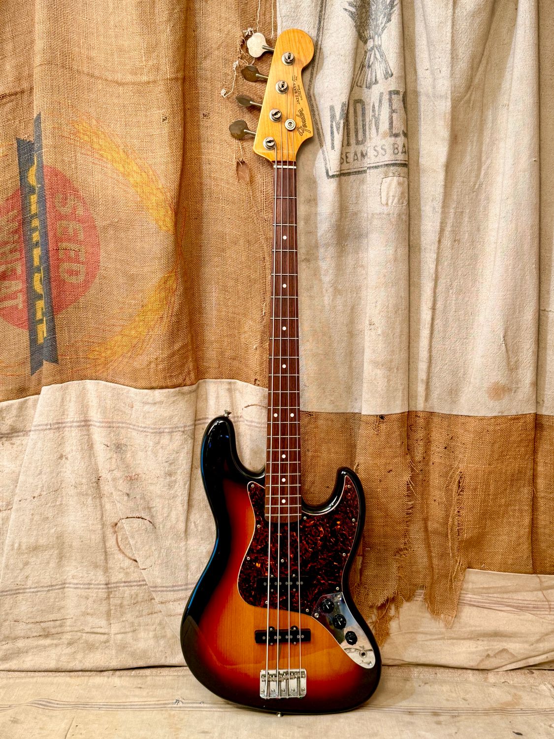 2004 Fender CIJ/MIJ '62 Reissue Jazz Bass Sunburst