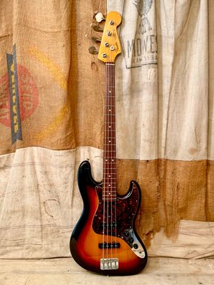 2004 Fender CIJ/MIJ '62 Reissue Jazz Bass Sunburst
