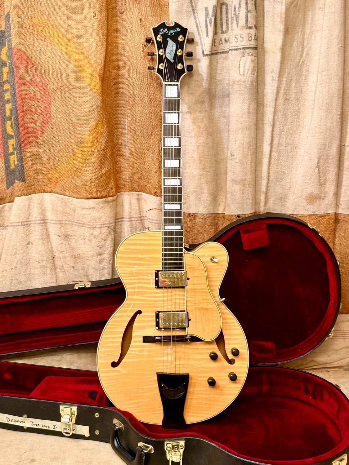 2000s D'Aquisto Jazz Line Jr. Flamed Maple