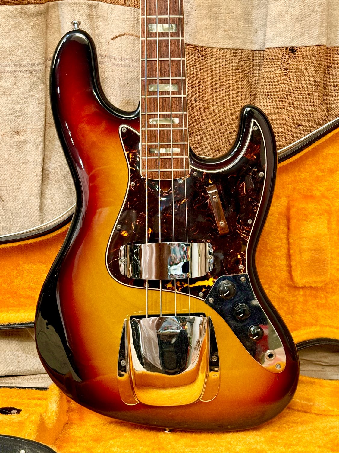 1973  Electra MIJ Jazz Bass w/OHSC