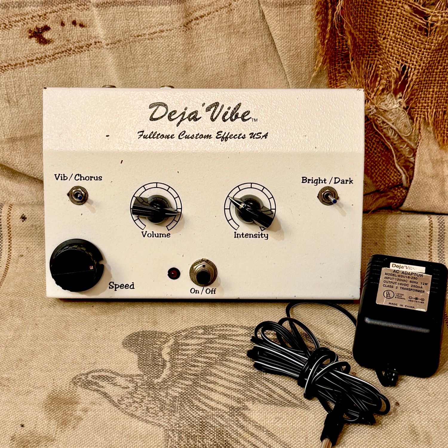 1998 Fulltone Deja Vibe Rare Univibe Effect Large Enclosure with original power supply.