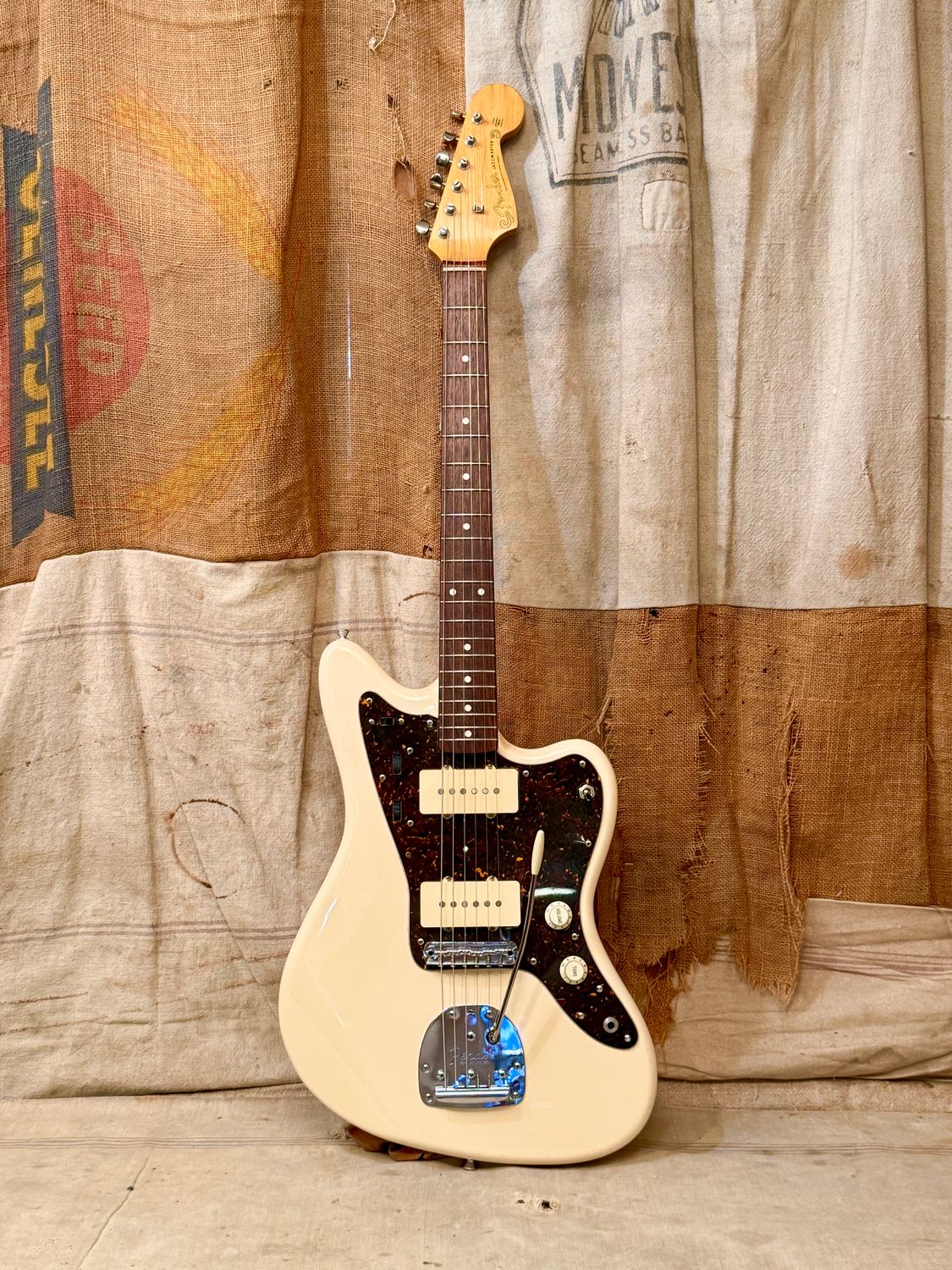 2015 Fender MIJ Classic 60's Jazzmaster Vintage White