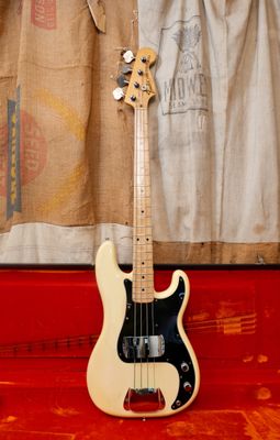 1976 Fender Precision Bass White