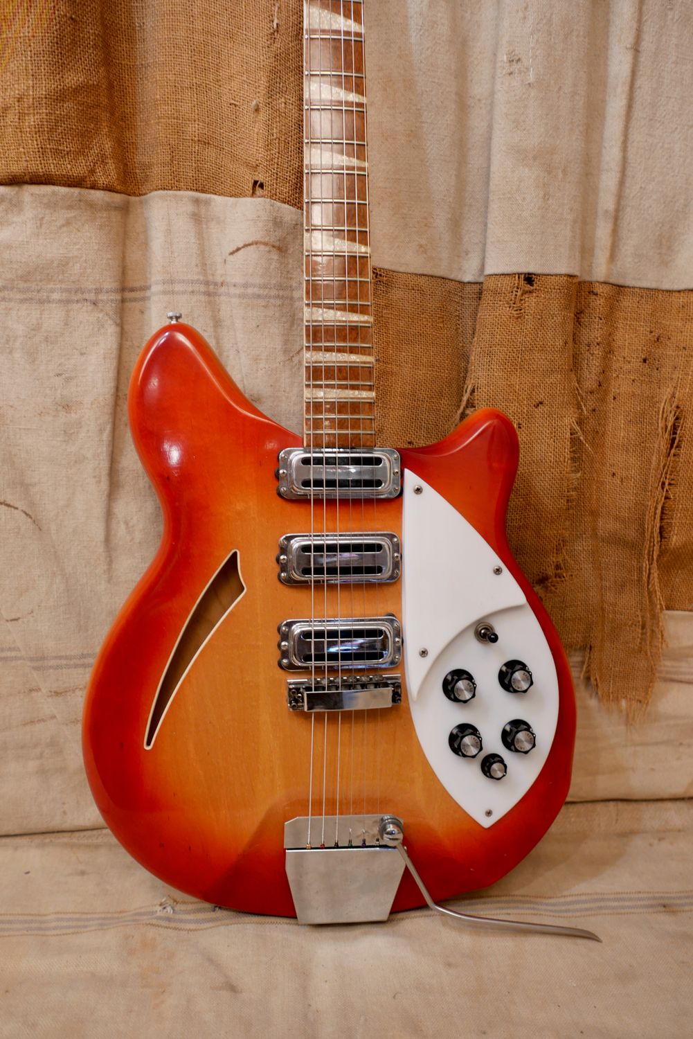 1967 Rickenbacker Model 375 Fireglo (c)