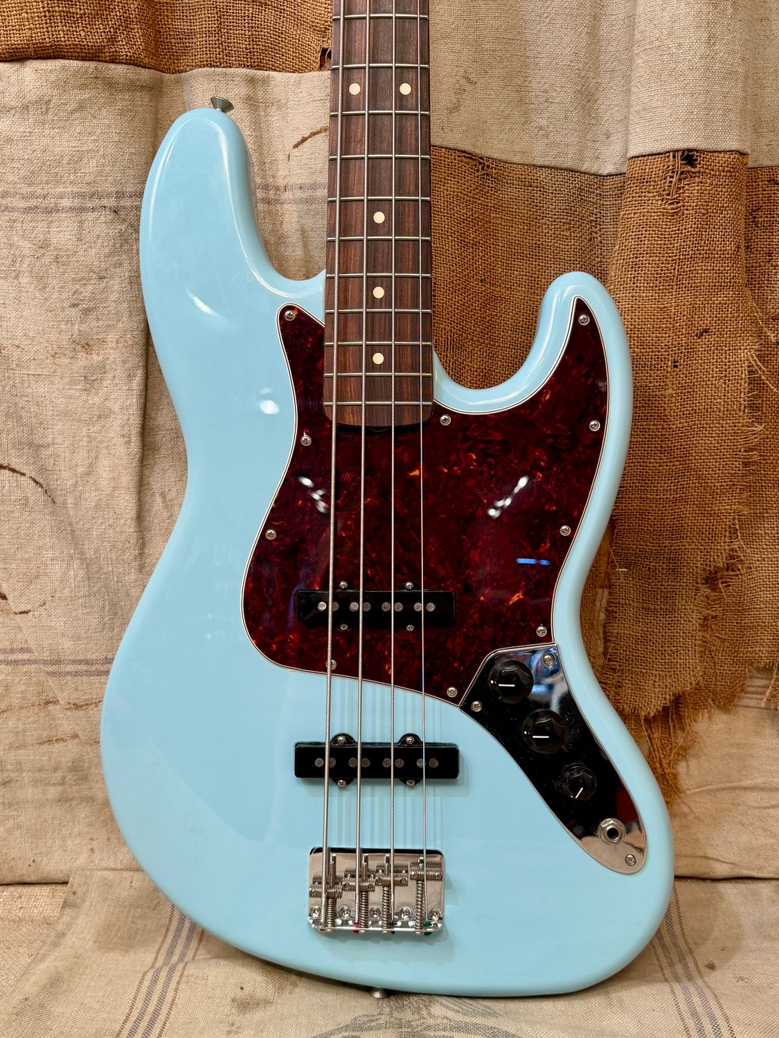 2019 Fender MIM Vintera Jazz Bass Sonic Blue