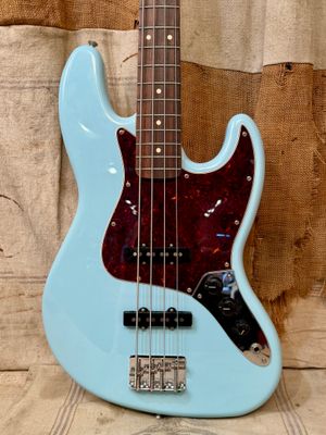2019 Fender MIM Vintera Jazz Bass Sonic Blue