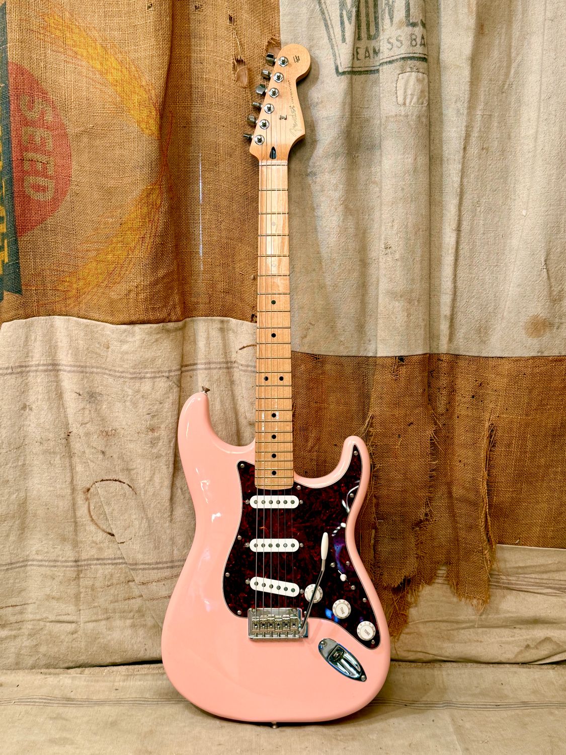 2021 Fender MIM Limited Edition Player Stratocaster Shell Pink