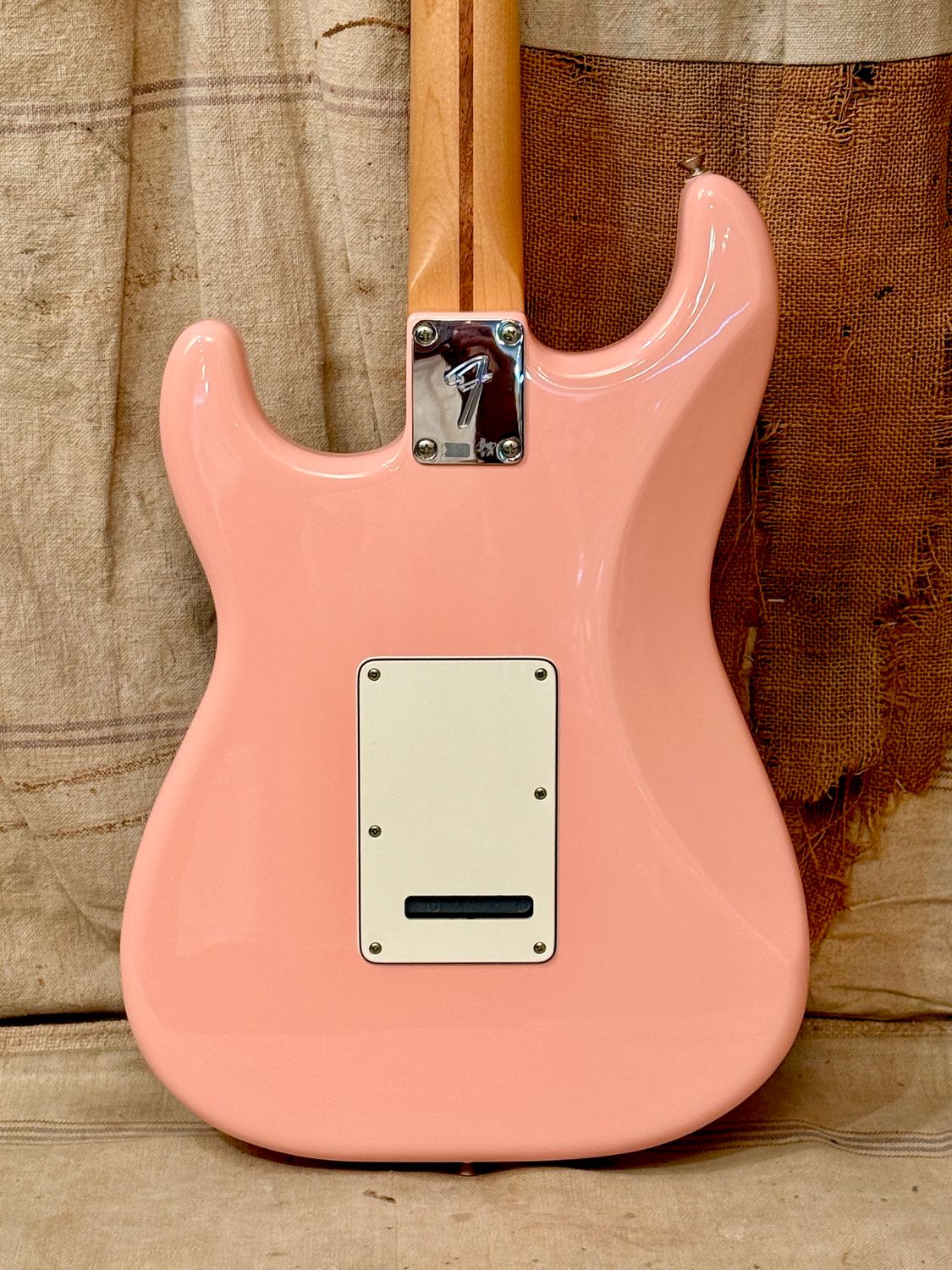 2021 Fender MIM Limited Edition Player Stratocaster Shell Pink
