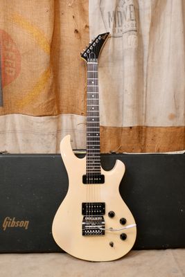 1984 Gibson Q2000 Solidbody Antique White Q-2000