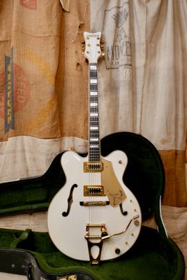 1980 Gretsch White Falcon Model 7595