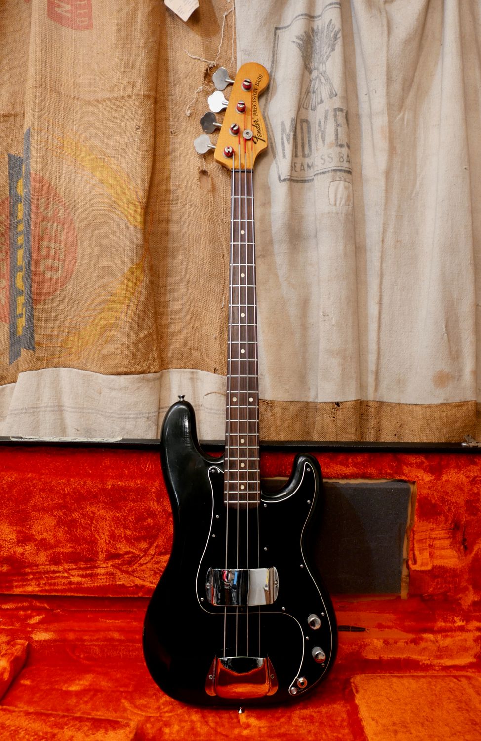 1976 Fender Precision Bass Black