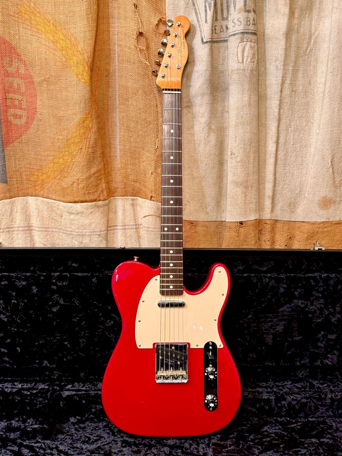 2005 MIM Fender Muddy Waters Artist Series Signature Telecaster Candy Apple Red