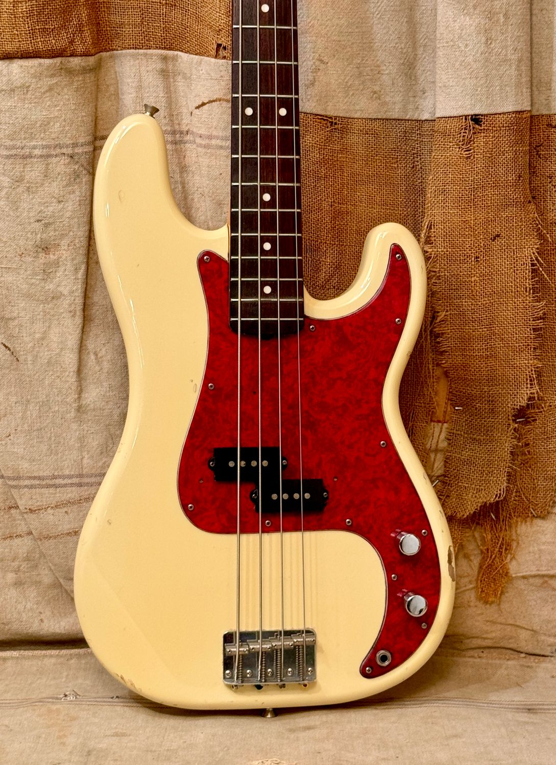 1997-2000 Fender CIJ-MIJ  '62 Reissue Precision Bass White PB-62