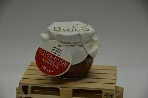 Anchovy fillets with chili pepper