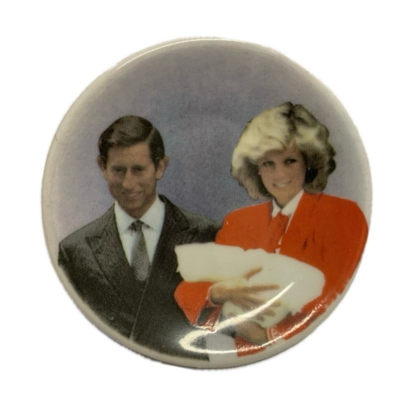 PRINCESS DI CERAMIC PLATE BROOCH 01