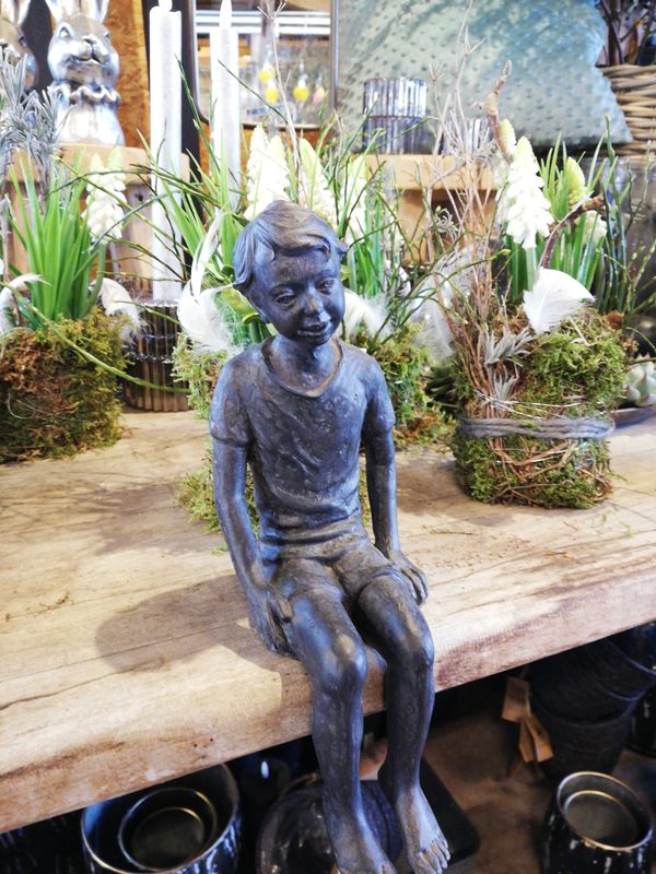 Kantenhocker " Junge"