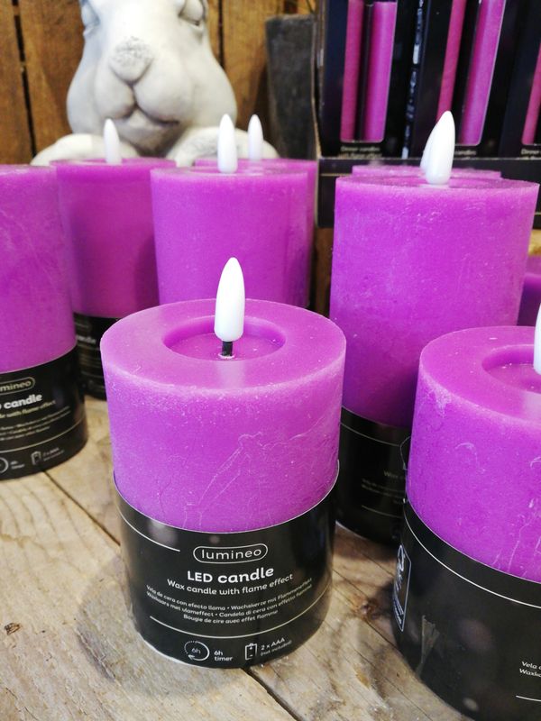 LED Echtwachskerze s 'fuchsia'