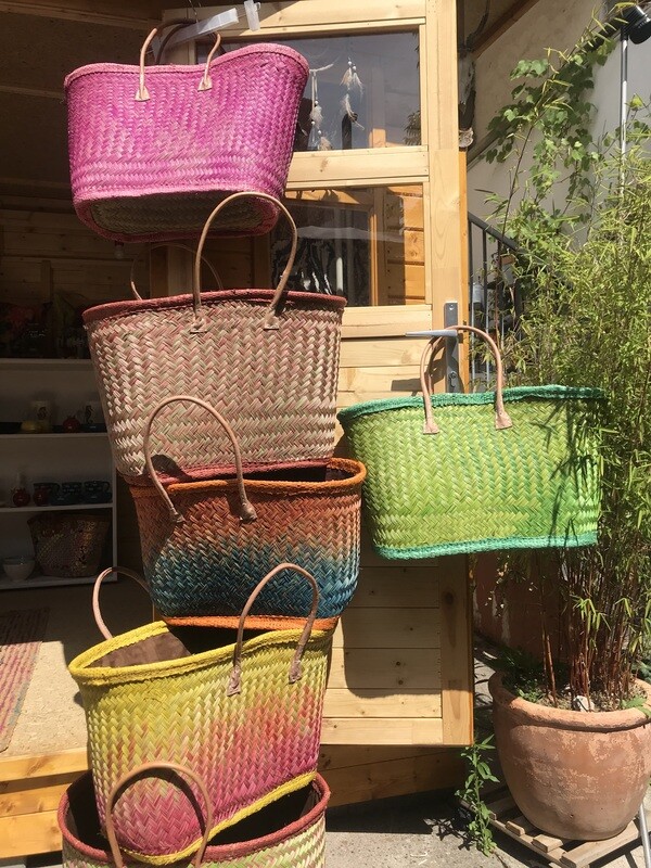 Körbe und Taschen