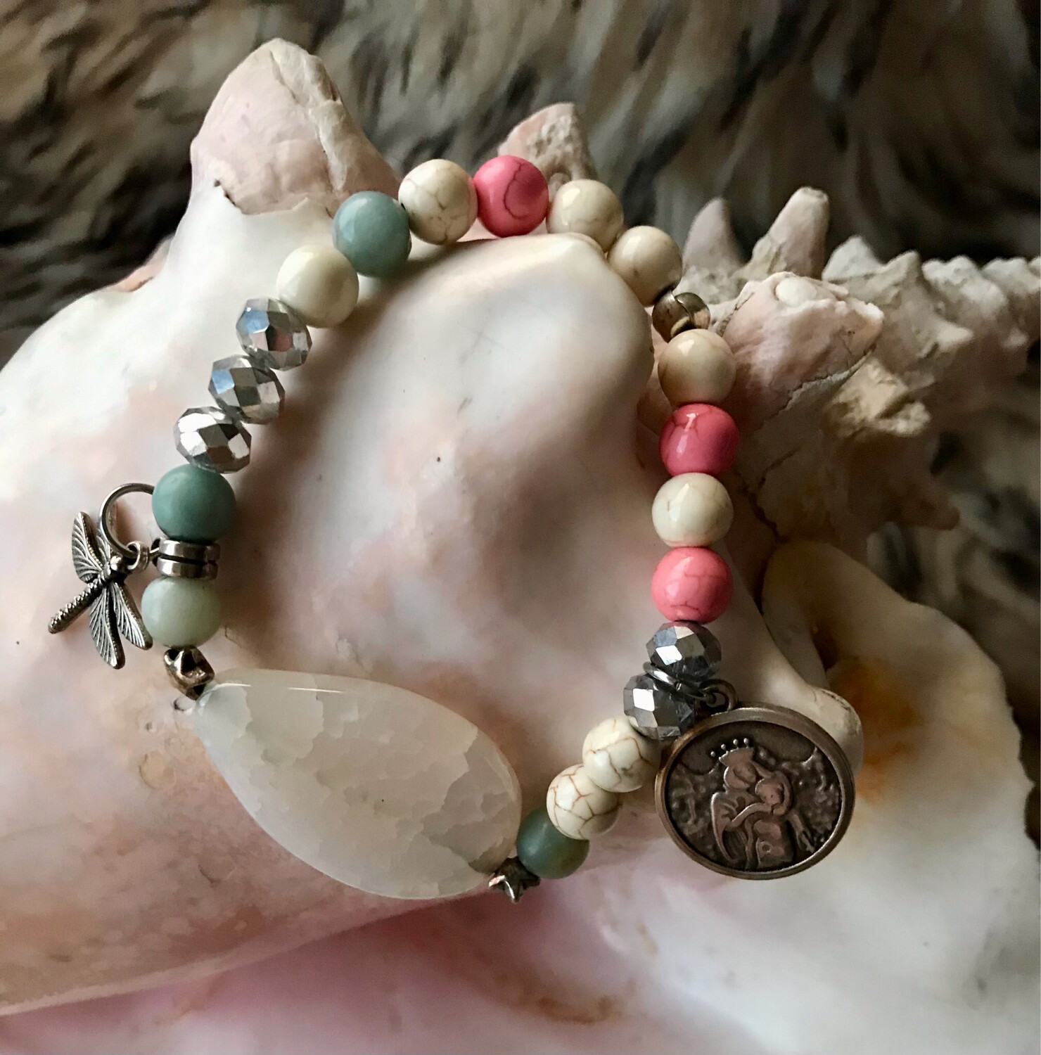 Armband  mit großem Edelstein