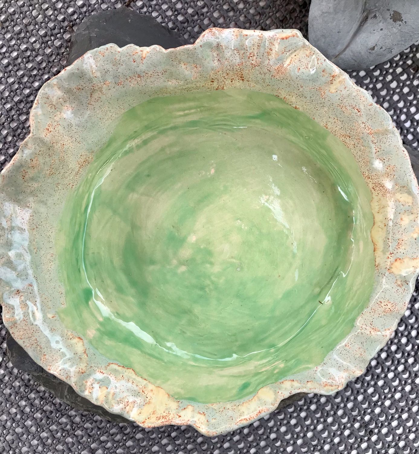 Keramik Schale in Sedangrün