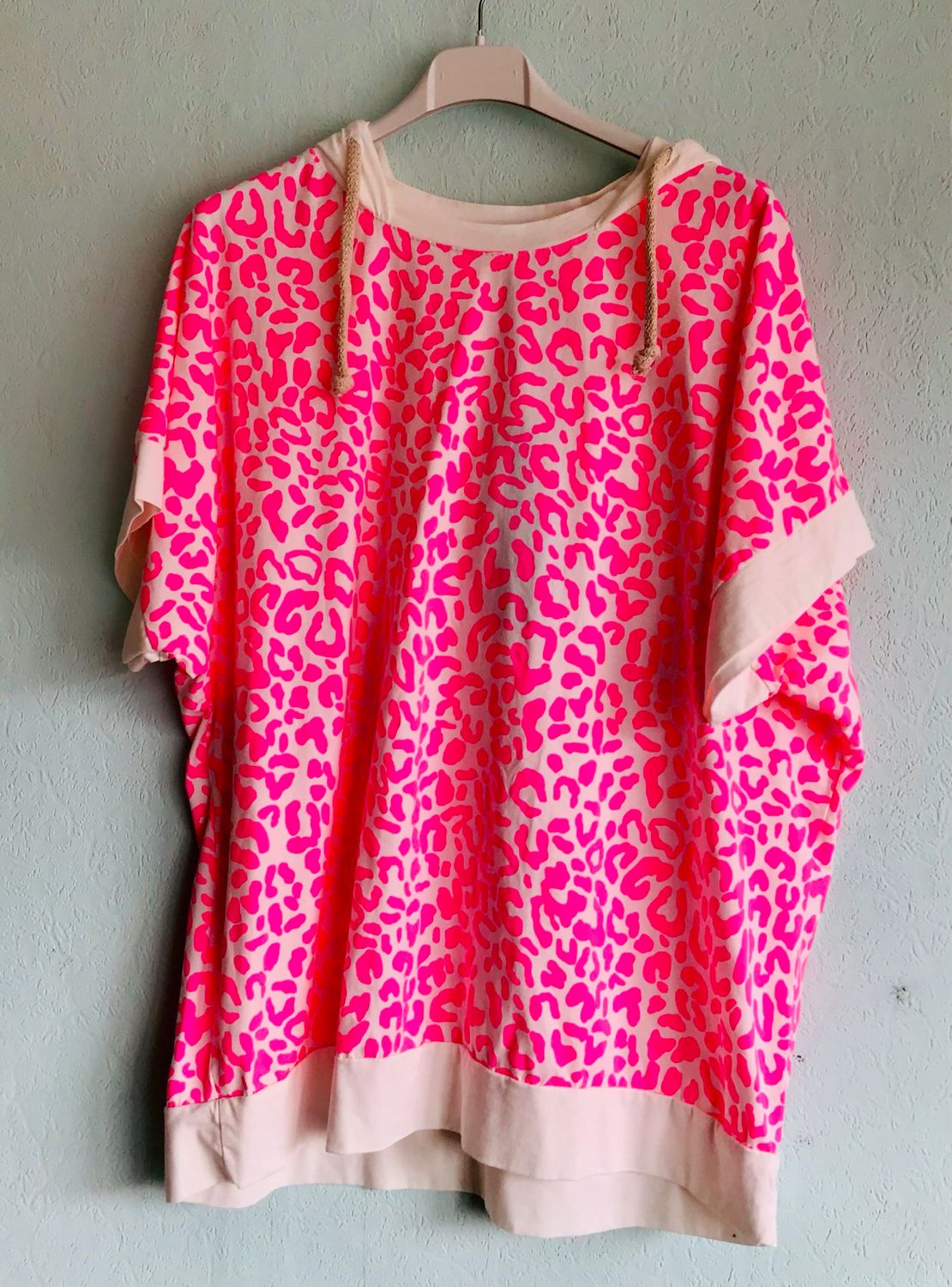 T-Shirt mit Kapuze