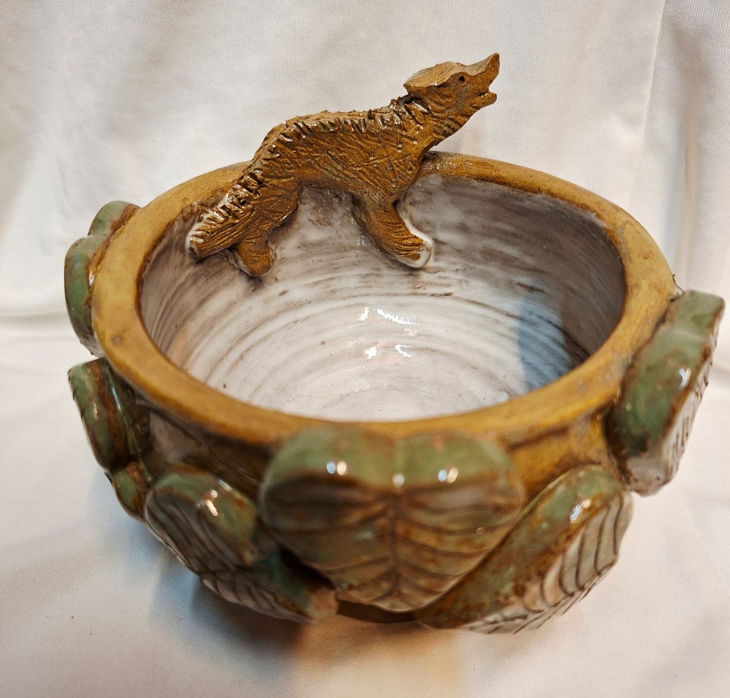 Keramik Schale mit Wolf