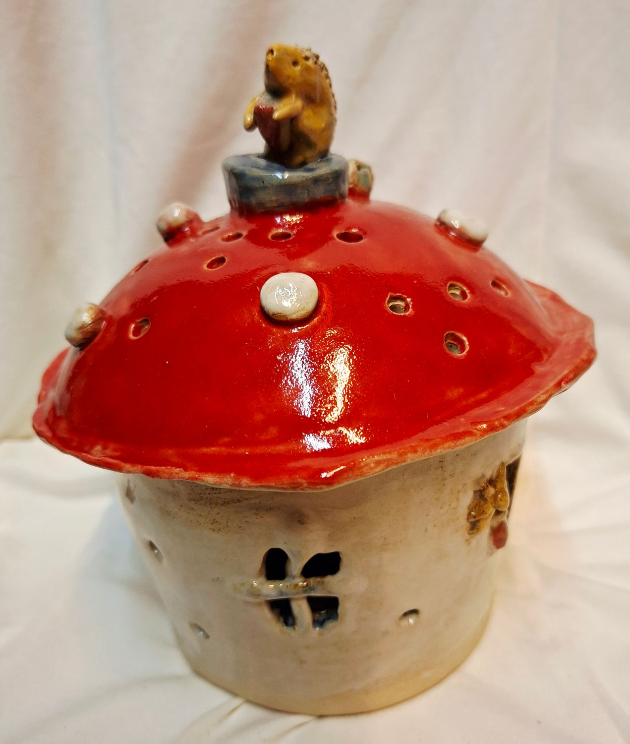 Pilzhäuschen mit Igel Familie