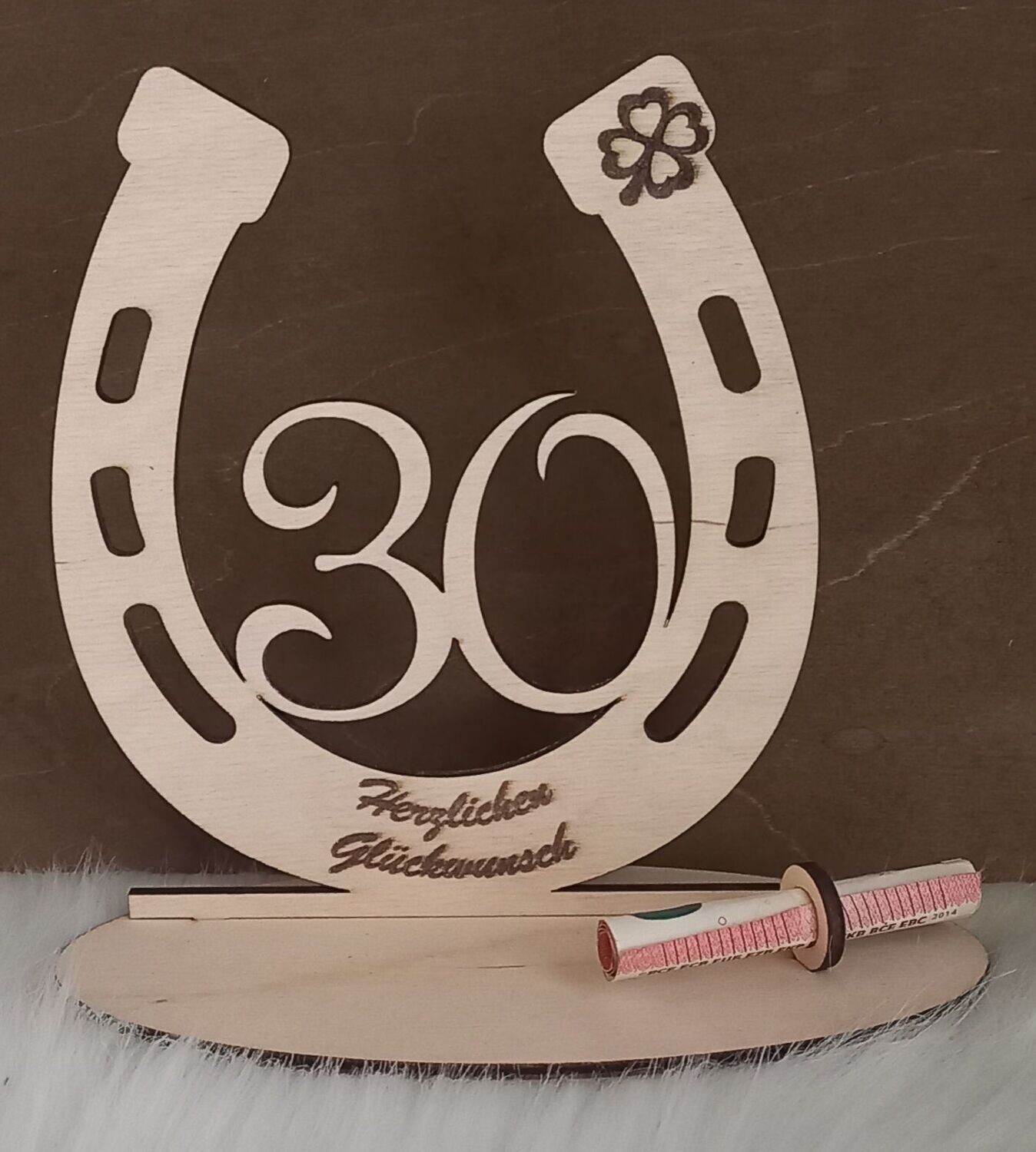 Hufeisen aus Holz, 30. Geburtstag