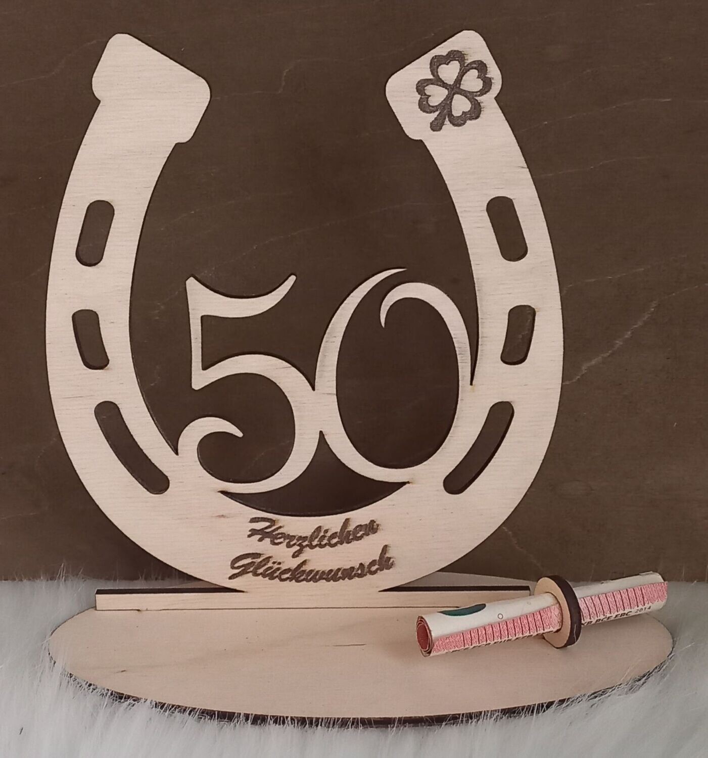 Hufeisen aus Holz, 50. Geburtstag