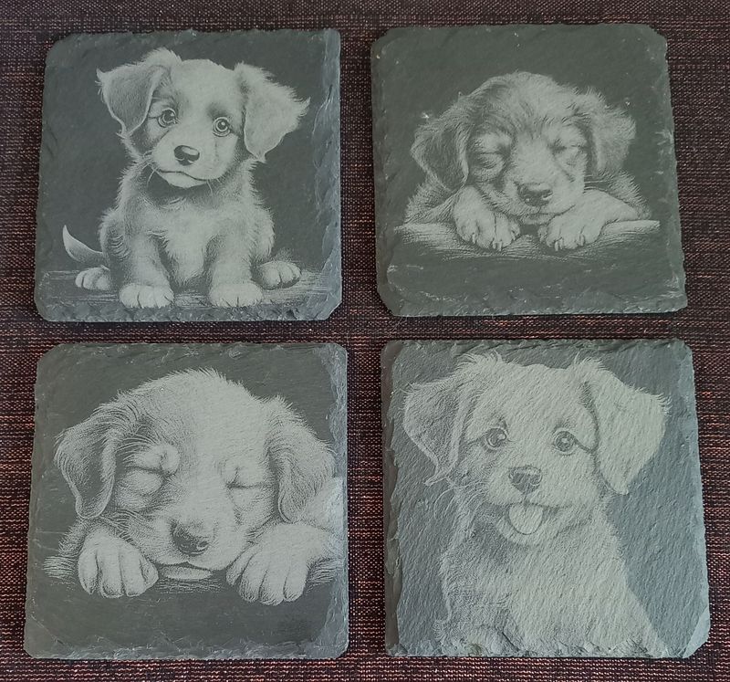 Schieferuntersetzer , 4er Set Hunde