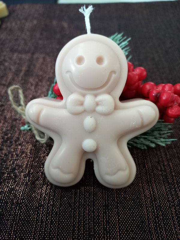 Lebkuchenmann Kerze in Beige