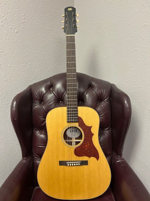 Iris D-WH Square Shoulder 