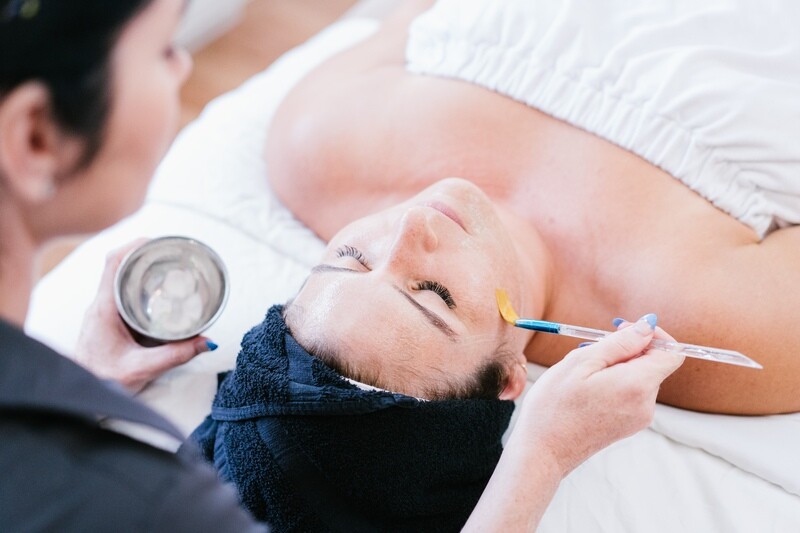 2 hour Collagen Facial or Botinal Facial Gift Card