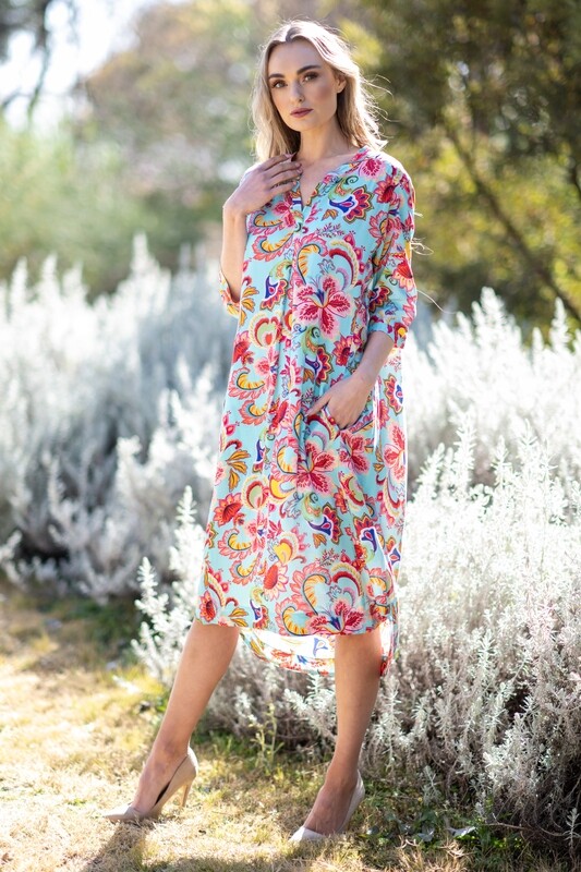 Mastik Blue Floral Knee Length V-neck Tunic Style Dress with pockets