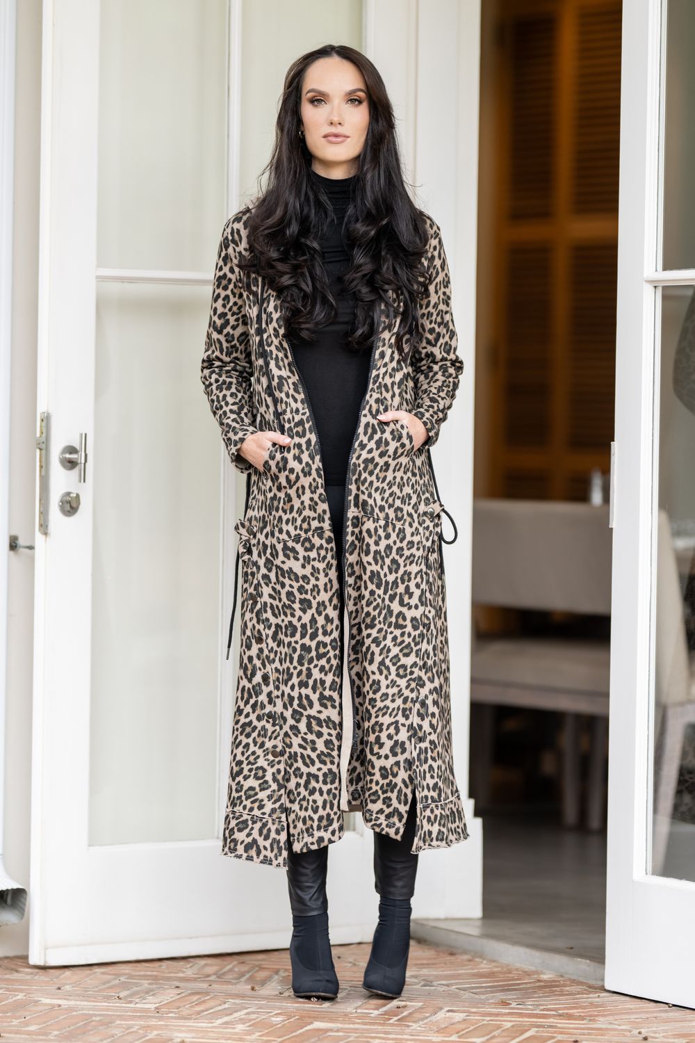 Mastik bold and cozy zip-up leopard hoodie dress\jacket