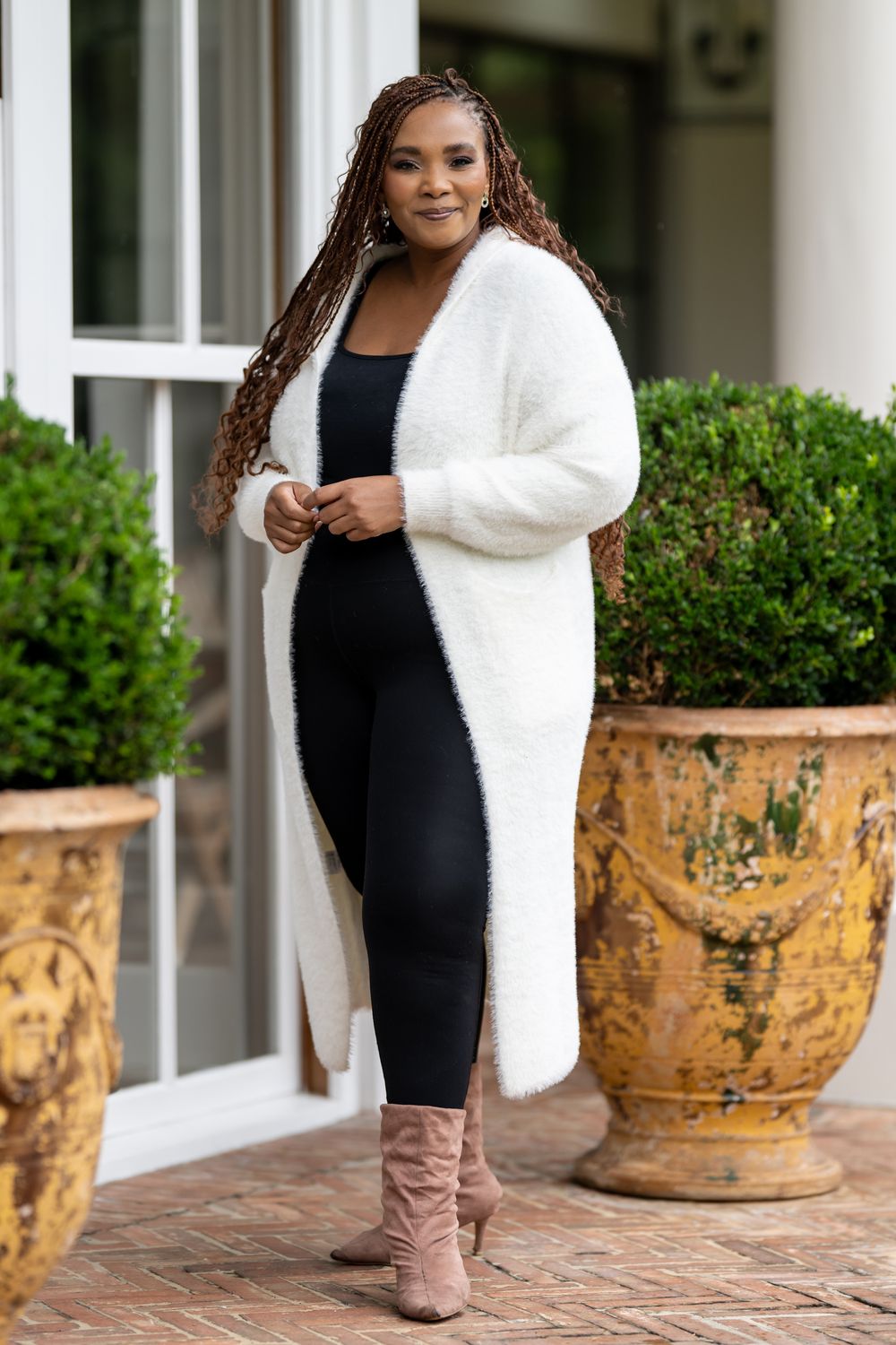MK25-02 Winter white long cardigan, hooded