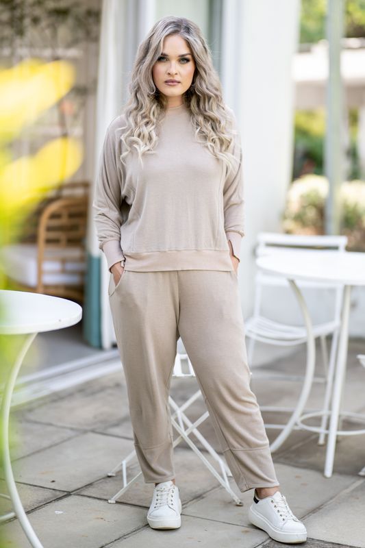 Effortless Neutral Mastik  Lounge set 2pc  in Oat milk