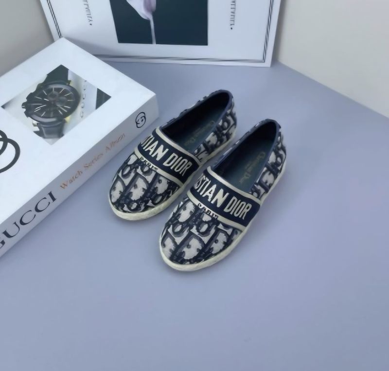 D shoes