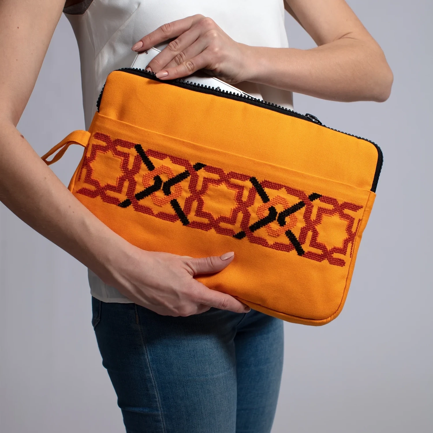 CANVAS LAPTOP CASE