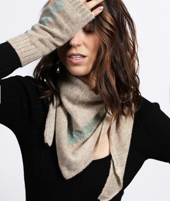 CASHMERE MINI TRIANGLE SCARF