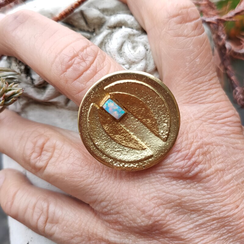 Goldene Opalmagie