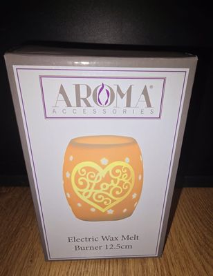 White Ceramic Aroma Lamp ( Heart )  Burner