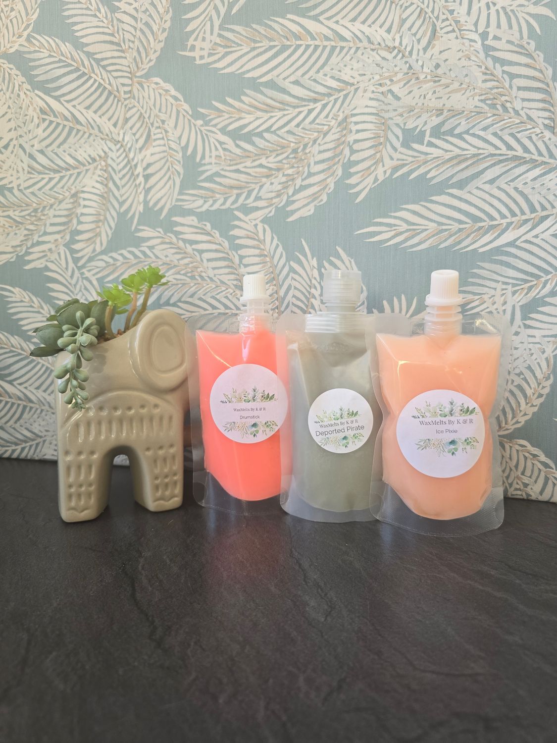 Pal Glam Feeling    Squeezable approx 120g