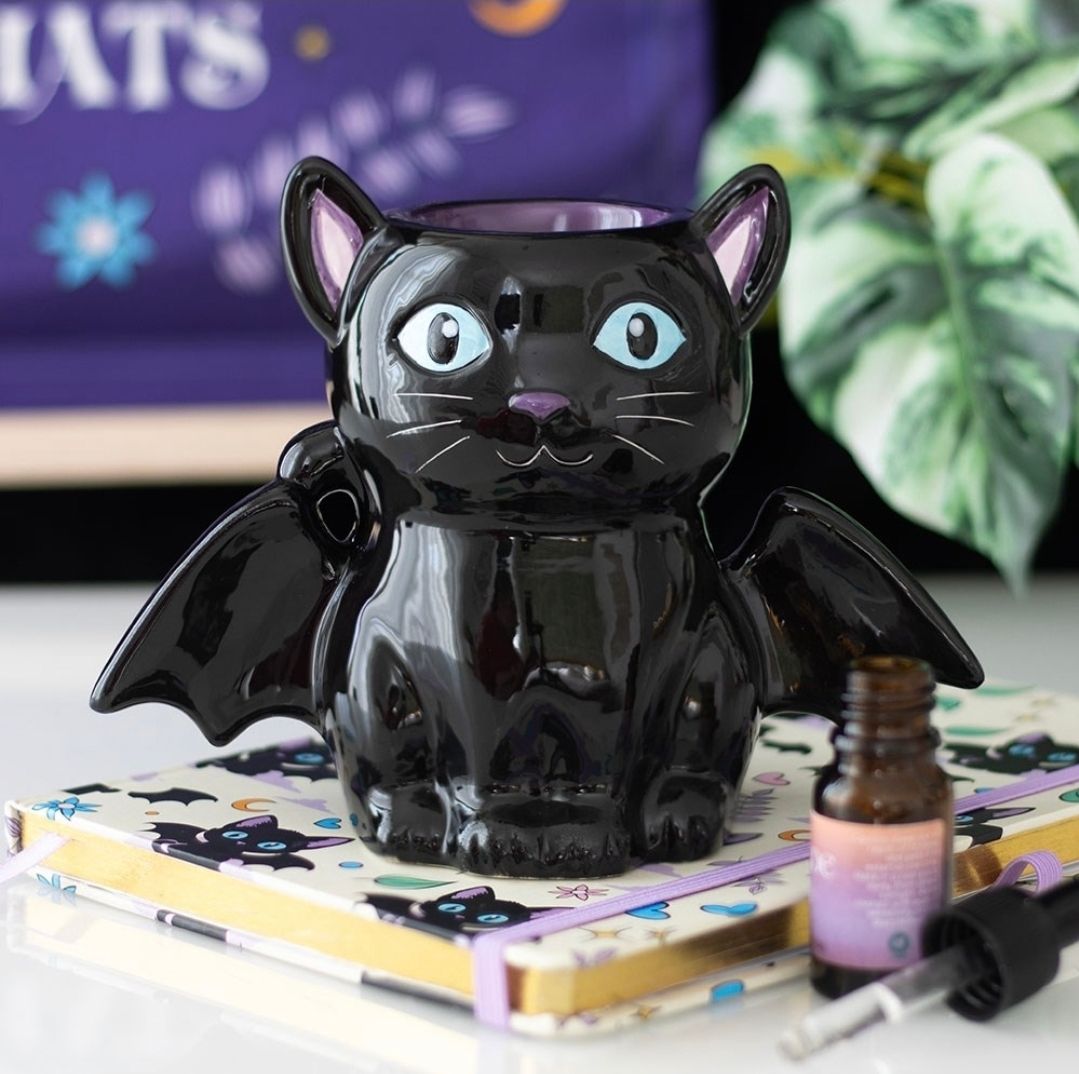 Cute &amp; Creepy Bat Cat Burner