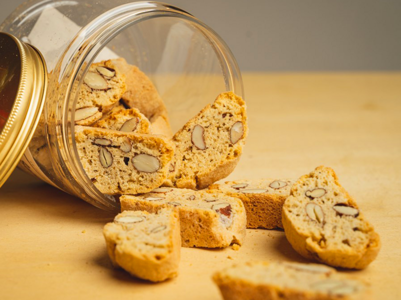 Biscotti &amp; Box